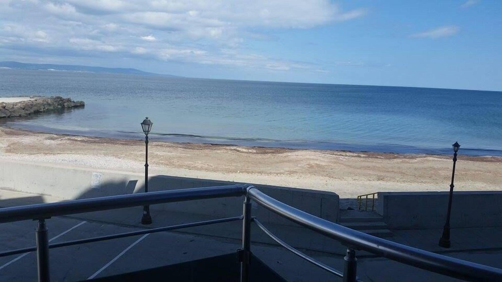 Sunny Bay Beach Hotel Поморие Экстерьер фото