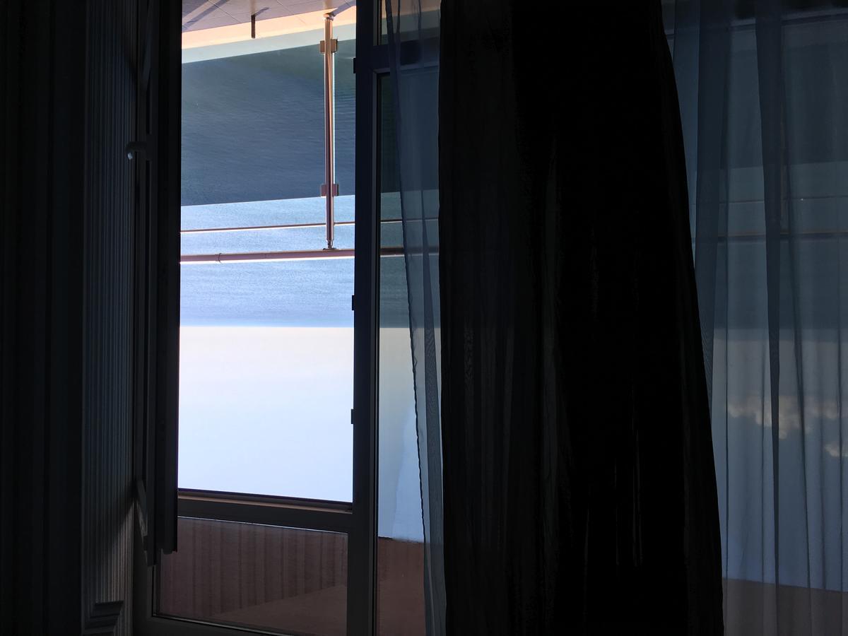 Sunny Bay Beach Hotel Поморие Экстерьер фото